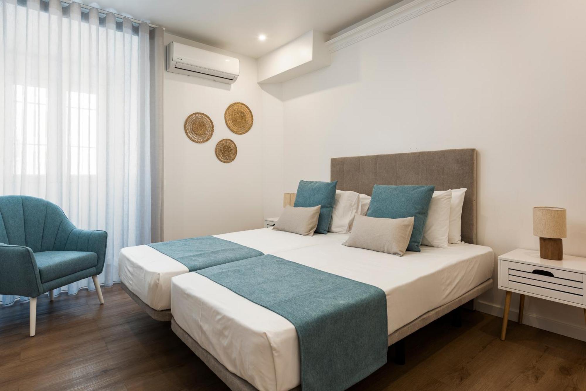 Madalena Hostel E Suites Фару Экстерьер фото