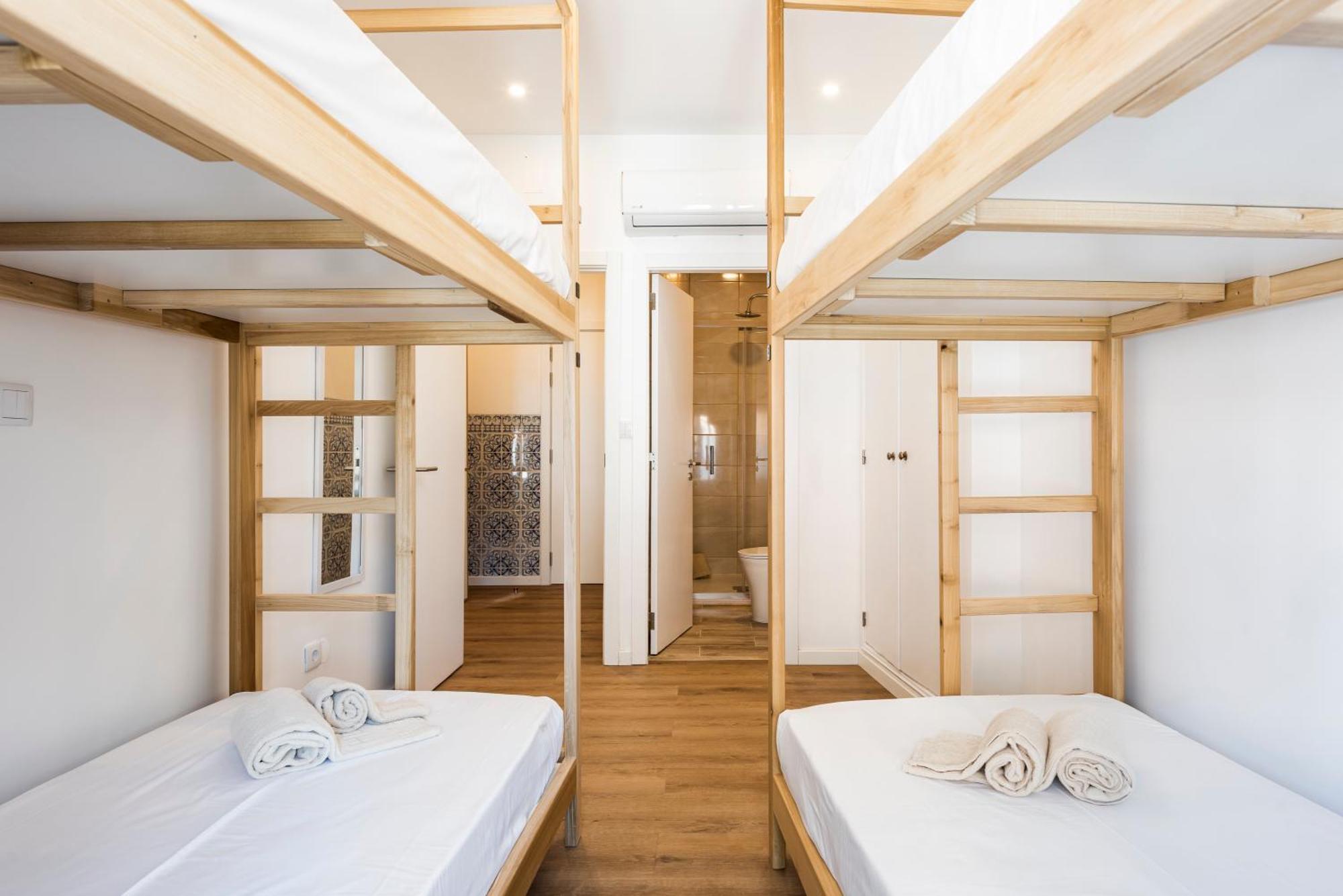 Madalena Hostel E Suites Фару Экстерьер фото