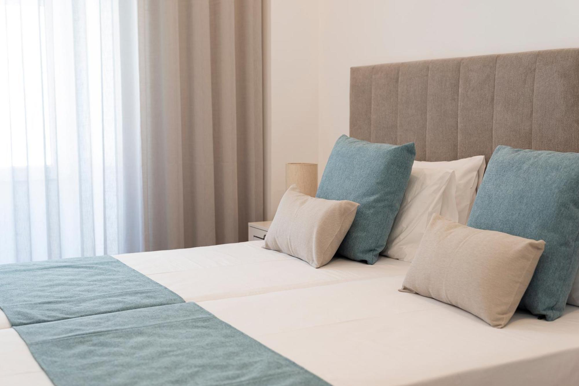 Madalena Hostel E Suites Фару Экстерьер фото
