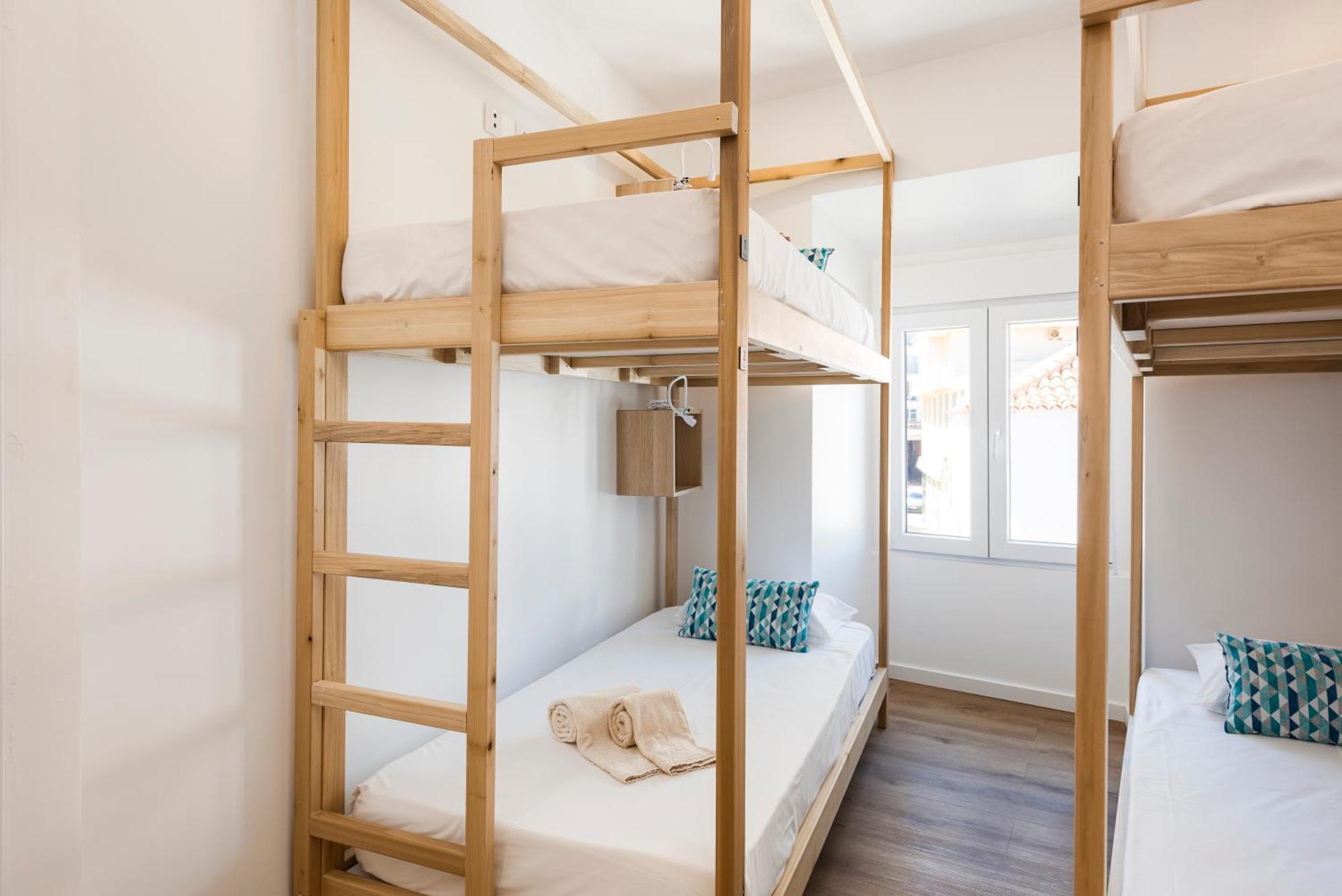 Madalena Hostel E Suites Фару Экстерьер фото