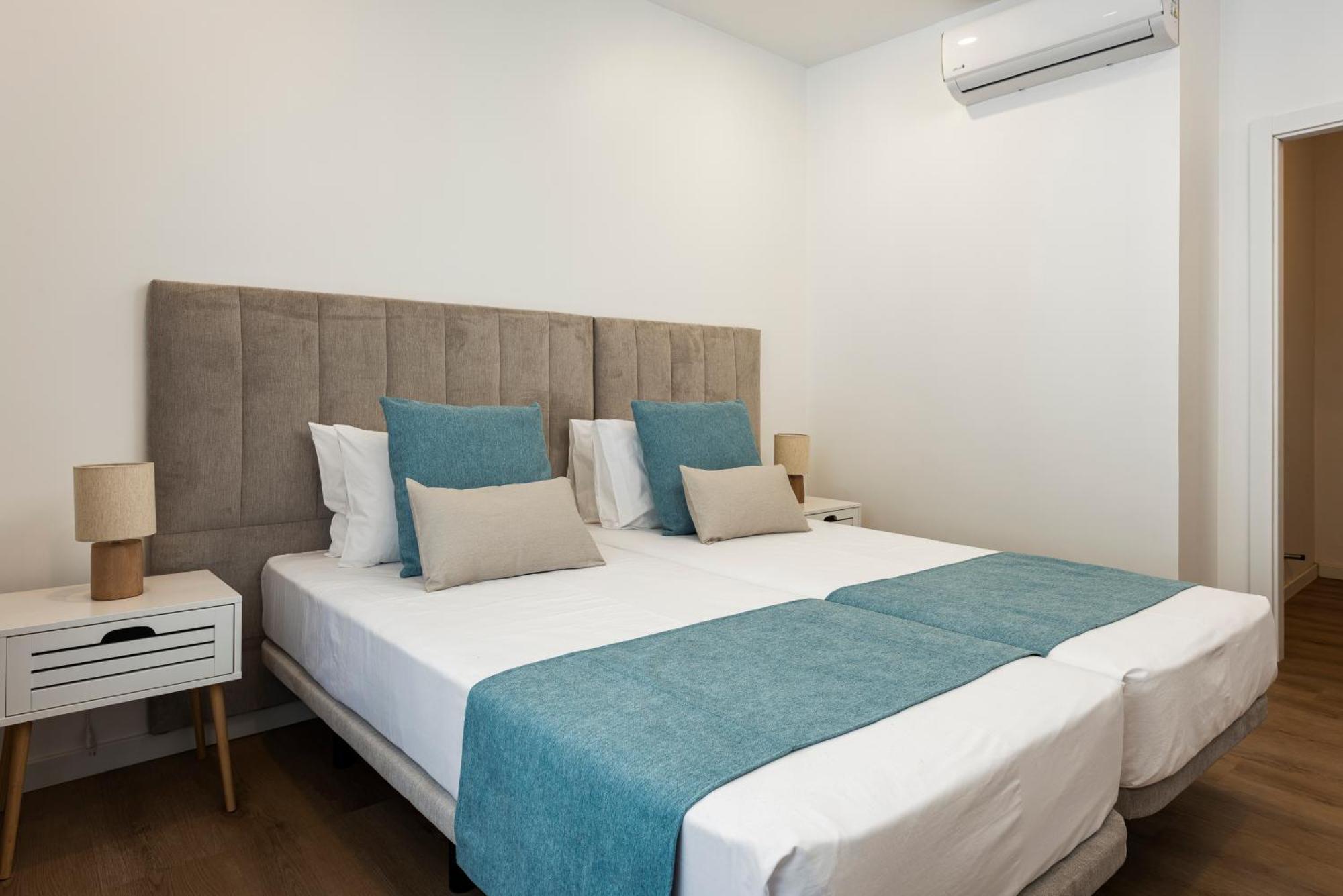 Madalena Hostel E Suites Фару Экстерьер фото