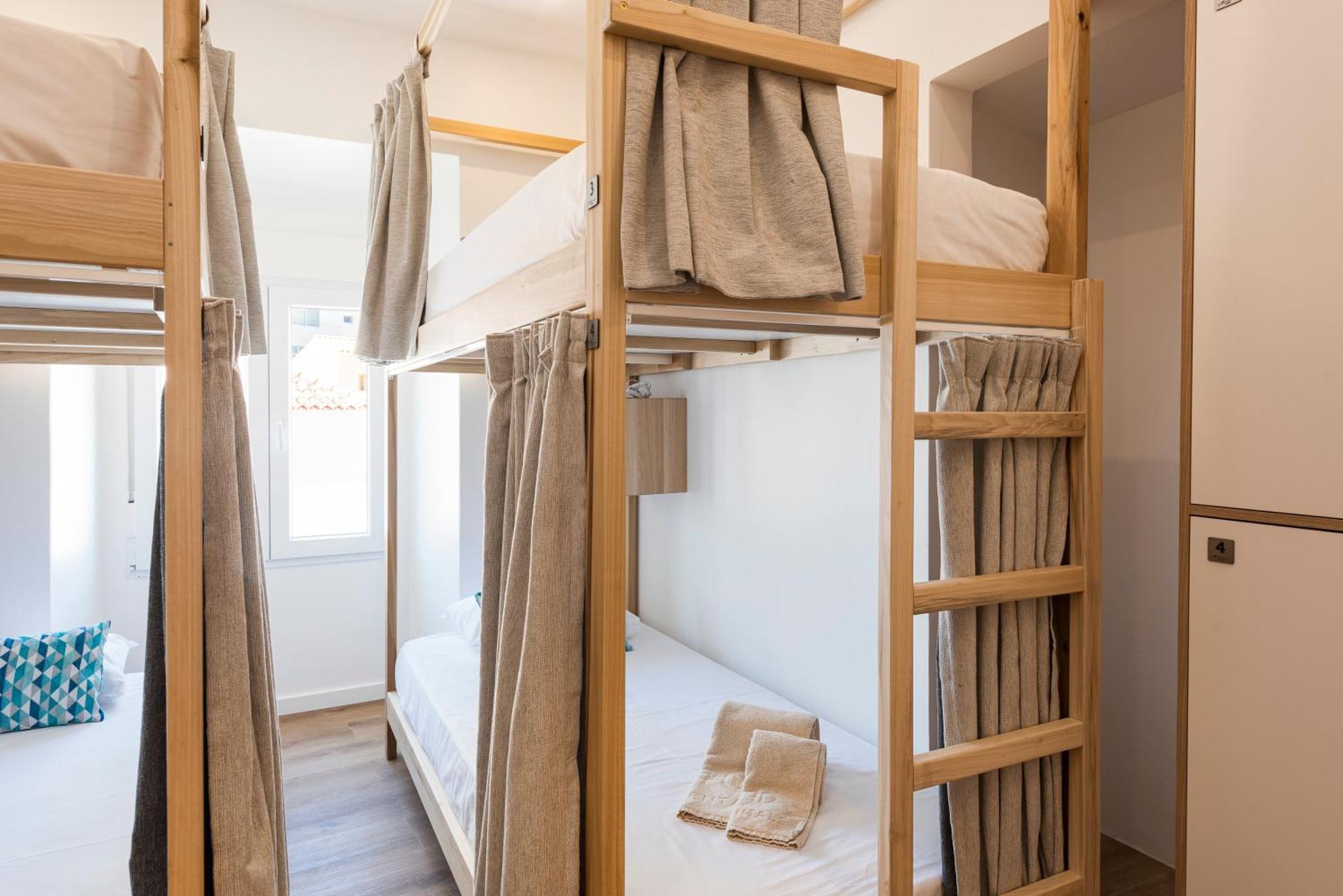 Madalena Hostel E Suites Фару Экстерьер фото