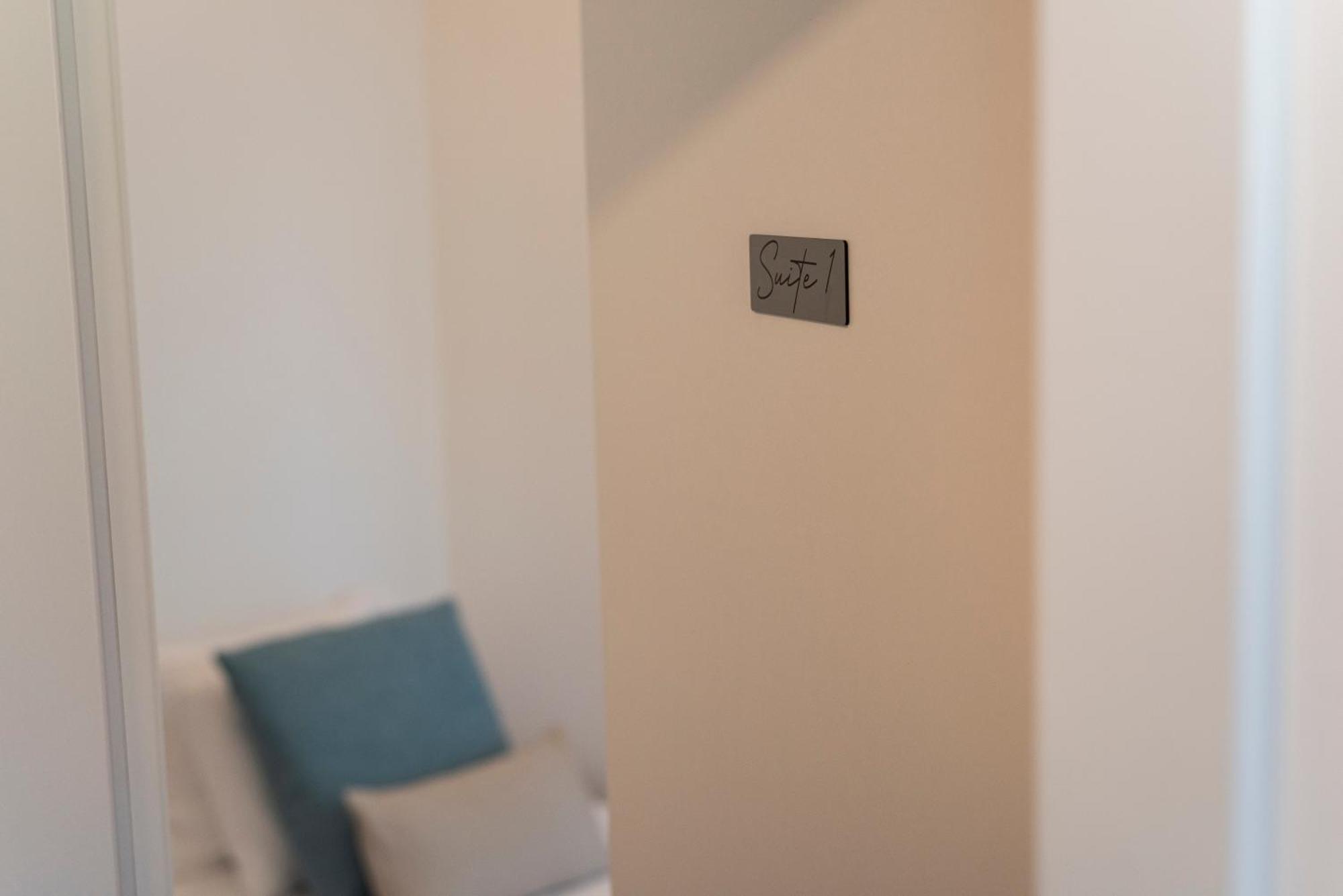 Madalena Hostel E Suites Фару Экстерьер фото
