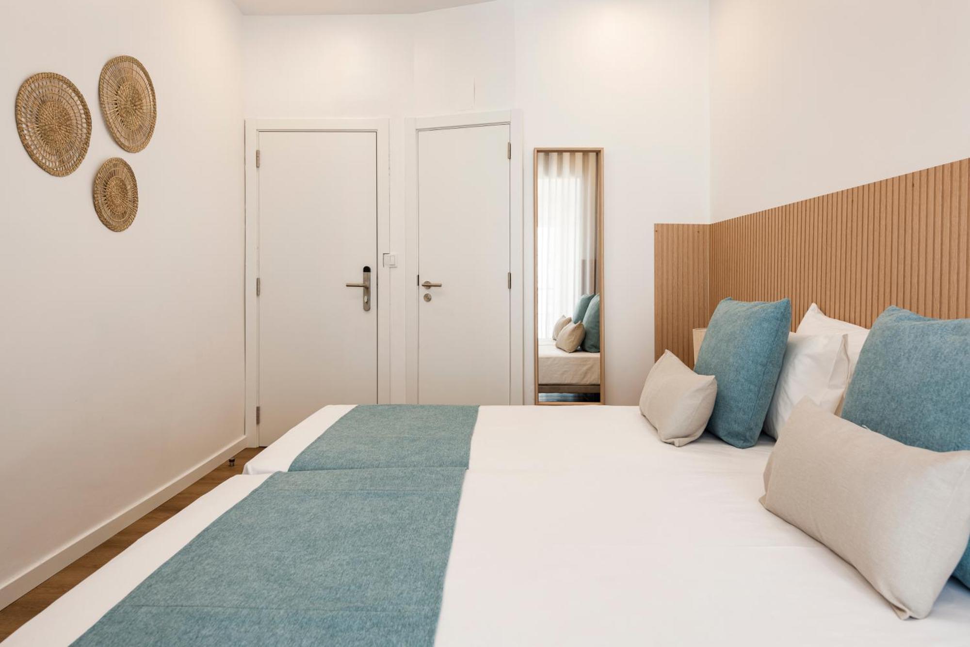 Madalena Hostel E Suites Фару Экстерьер фото