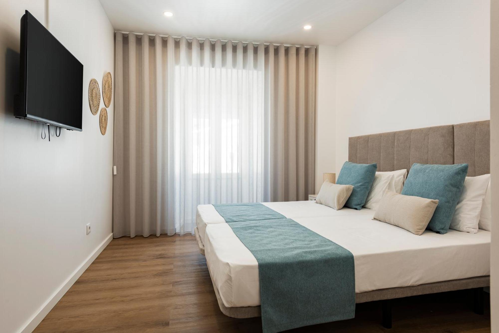 Madalena Hostel E Suites Фару Экстерьер фото
